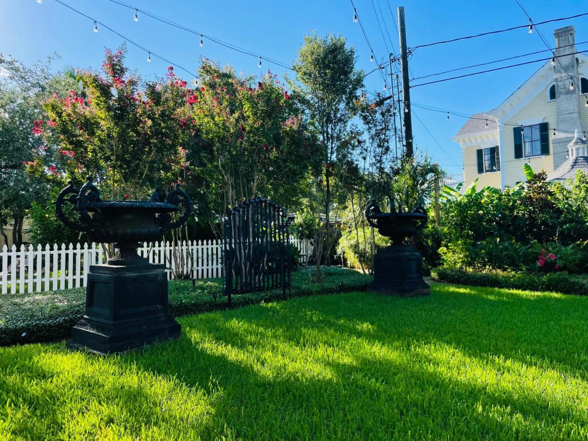 Virginia Point Inn Galveston Bagian luar foto