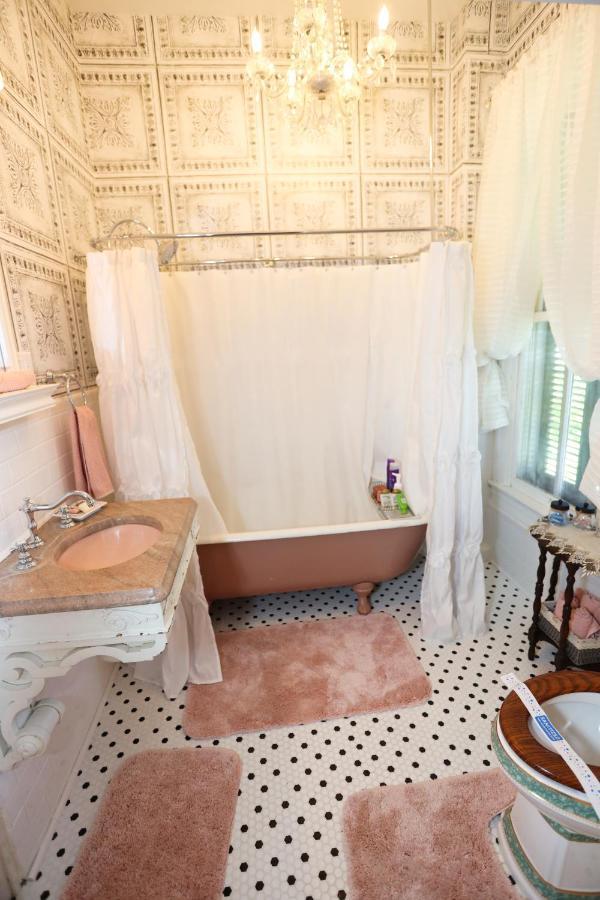 Virginia Point Inn Galveston Bagian luar foto